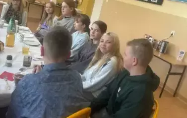 6 (11)