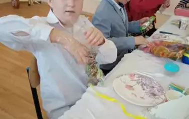 4 (18)