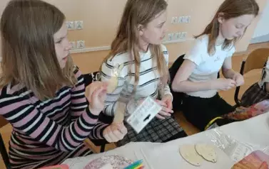 4 (15)