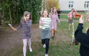 4 (13)