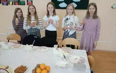 4 (3)