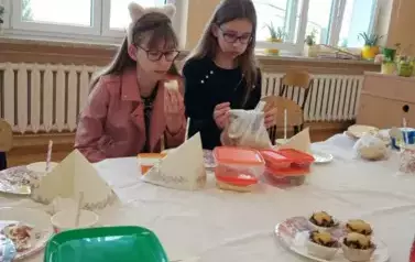 4 (1)
