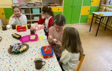 1 (10)