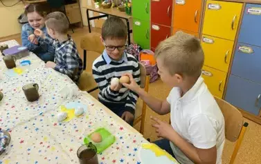 1 (9)