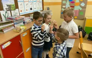 1 (4)