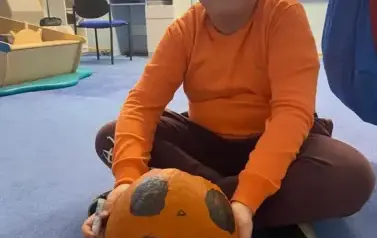 Dzień Dyni w sali sensorycznej &ndash; w krainie pomarańczowej magii! 11