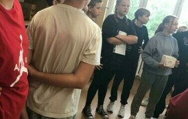 7 (11)