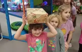Mikołajkowe szaleństwo kl. 0a i 0b 2024 19