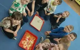 Dzień Dinozaura w oddziałach przedszkolnych 0a i 0b 2025 2