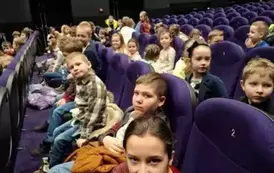 Wycieczka&nbsp;dzieci &nbsp;kl. 0-III na spektakl &nbsp;pt. "Bajka o dzielnym Szewczyku" 2025 2