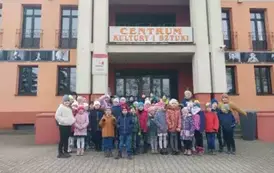 Wycieczka&nbsp;dzieci &nbsp;kl. 0-III na spektakl &nbsp;pt. "Bajka o dzielnym Szewczyku" 2025 8