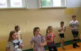 4 (50)
