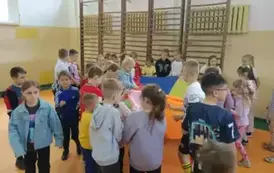 4 (7)