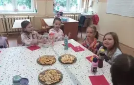 1 (2)