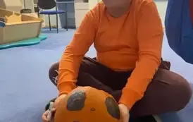 Dzień Dyni w sali sensorycznej &ndash; w krainie pomarańczowej magii! 11