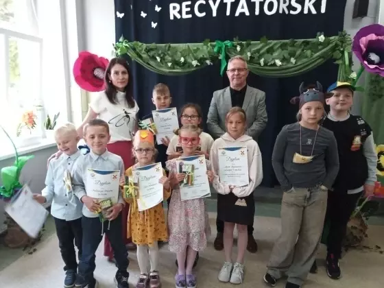 Zdjęcie do &bdquo;Spotkanie z wierszem&rdquo; - sukcesy naszych uczni&oacute;w w Gminnym Konkursie Recytatorskim
