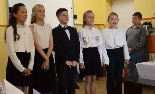 Zdjęcie do &bdquo;Ale to już było...&rdquo;, czyli uroczyste zakończenie w kl. 3
