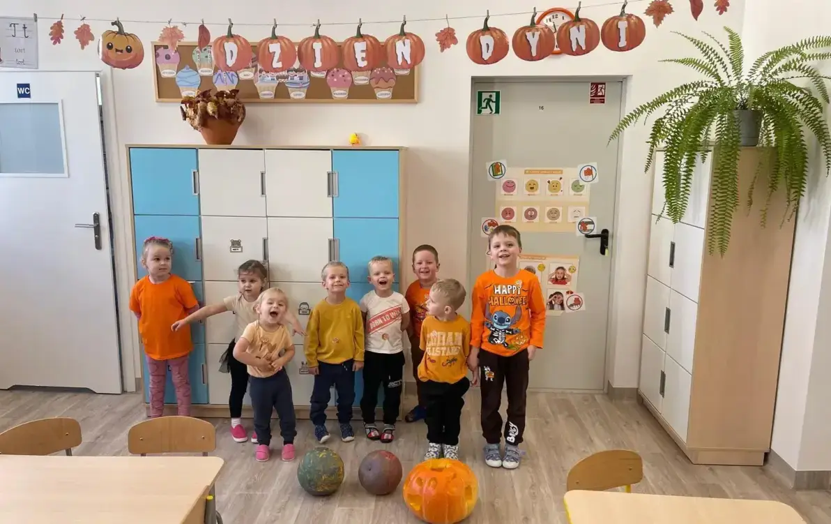 Zdjęcie do &bdquo;Pomarańczowy zawr&oacute;t głowy&rdquo; - Dzień Dyni w oddziałach przedszkolnych