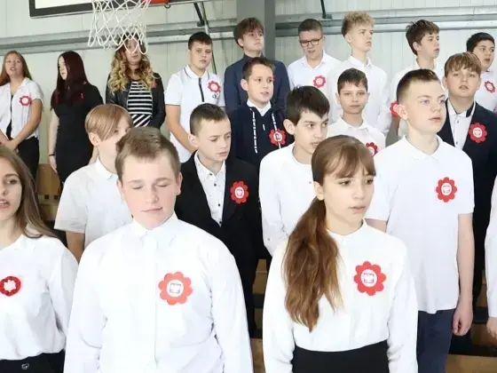 Zdjęcie do &bdquo;Szkoła do hymnu&rdquo; 2025