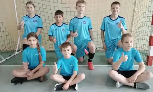 Zdjęcie do Nowe stroje sportowe dla uczni&oacute;w naszej szkoły&nbsp; 