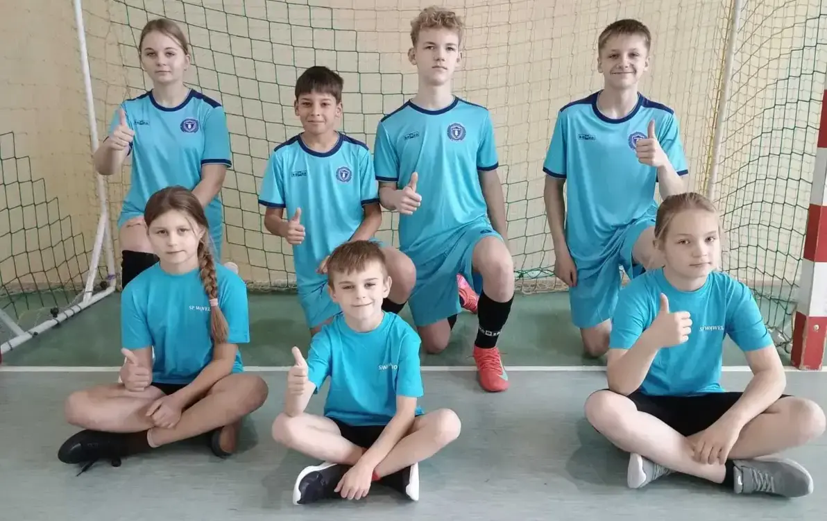 Zdjęcie do Nowe stroje sportowe dla uczni&oacute;w naszej szkoły&nbsp; 