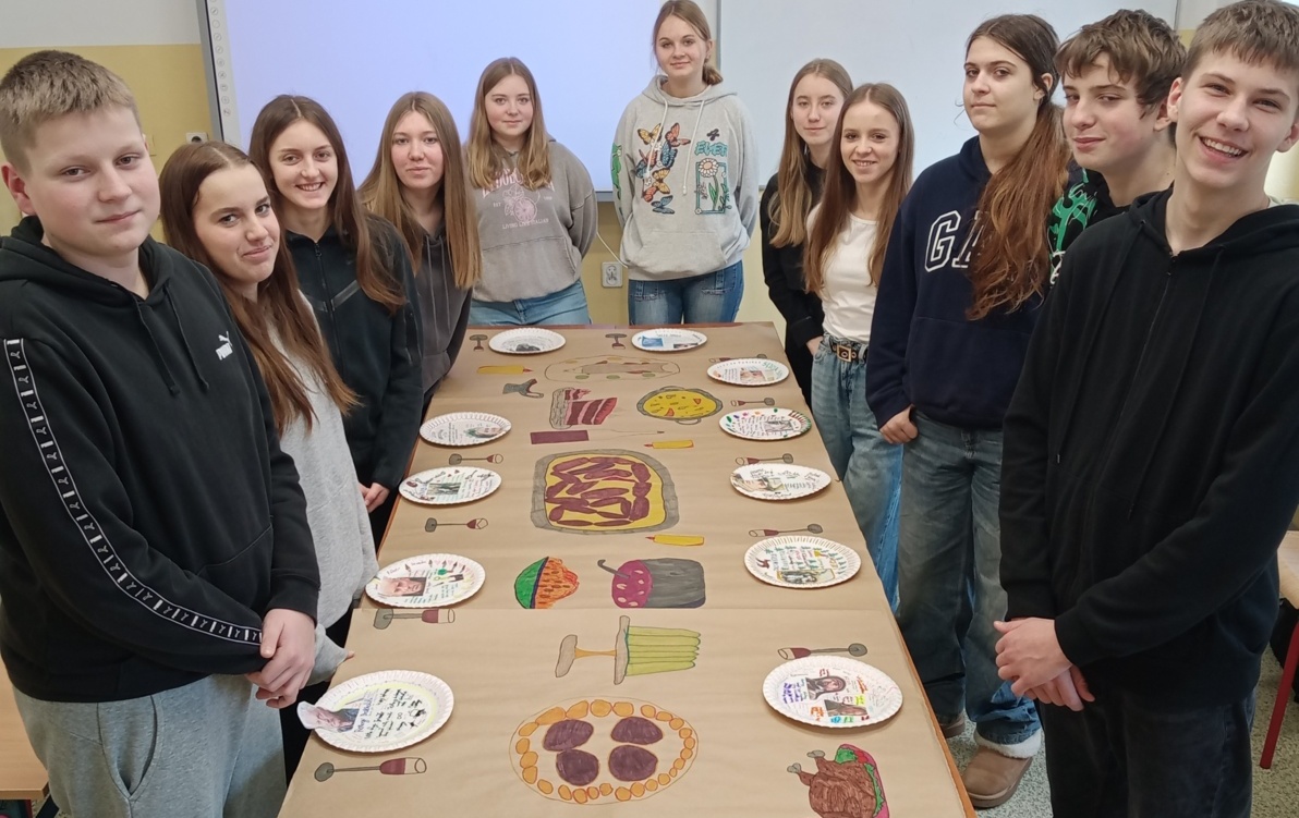 Zdjęcie do Z wizytą w Soplicowie, czyli ostatnia uczta staropolska w kl. 8b