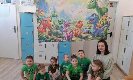 Zdjęcie do Miliony lat wstecz&hellip;, czyli przedszkolaki w świecie dinozaur&oacute;w!
