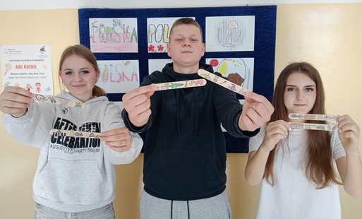 Zdjęcie do Lektury na patyku w kl. 8b