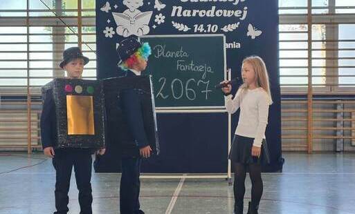 Zdjęcie do Wylądowaliśmy na Planecie Fantazji! Niezwykły Dzień Nauczyciela w naszej szkole
